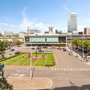 apt-spectacular-70m2-penthouse-with-terrace.ihotelsrotterdam.com/